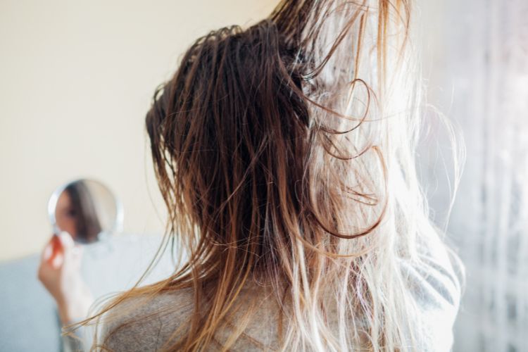 pelo graso o deshidratado
